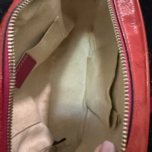 Gucci Soho Disco Crossbody - Picture 9 of 10